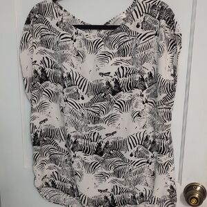 Liz Claiborne Sz L Black and White Zebra Pattern Blouse